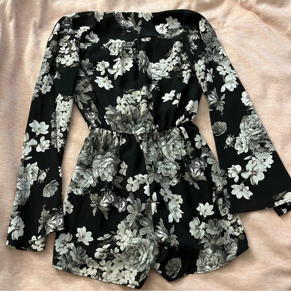 (Small) Long Sleeve Floral Romper - Picture 3 of 3